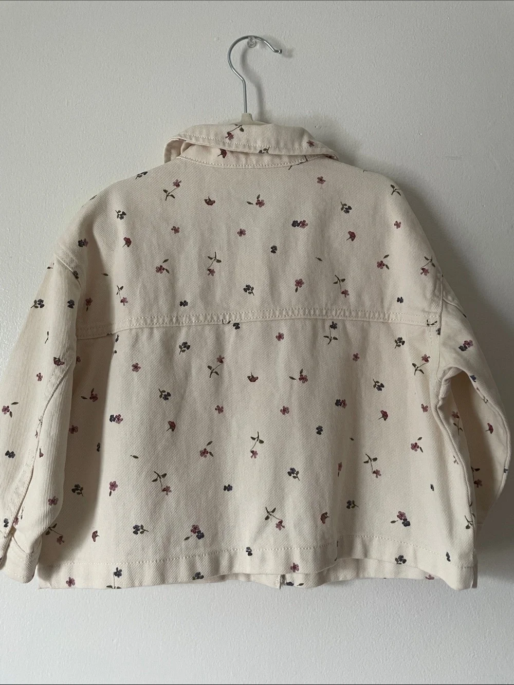 H&M Cream floral denim jacket girl